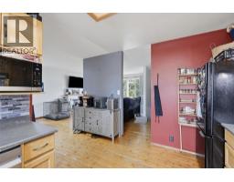 Bedroom - 211 Fort Avenue, Kamloops, BC V2B1H4 Photo 9