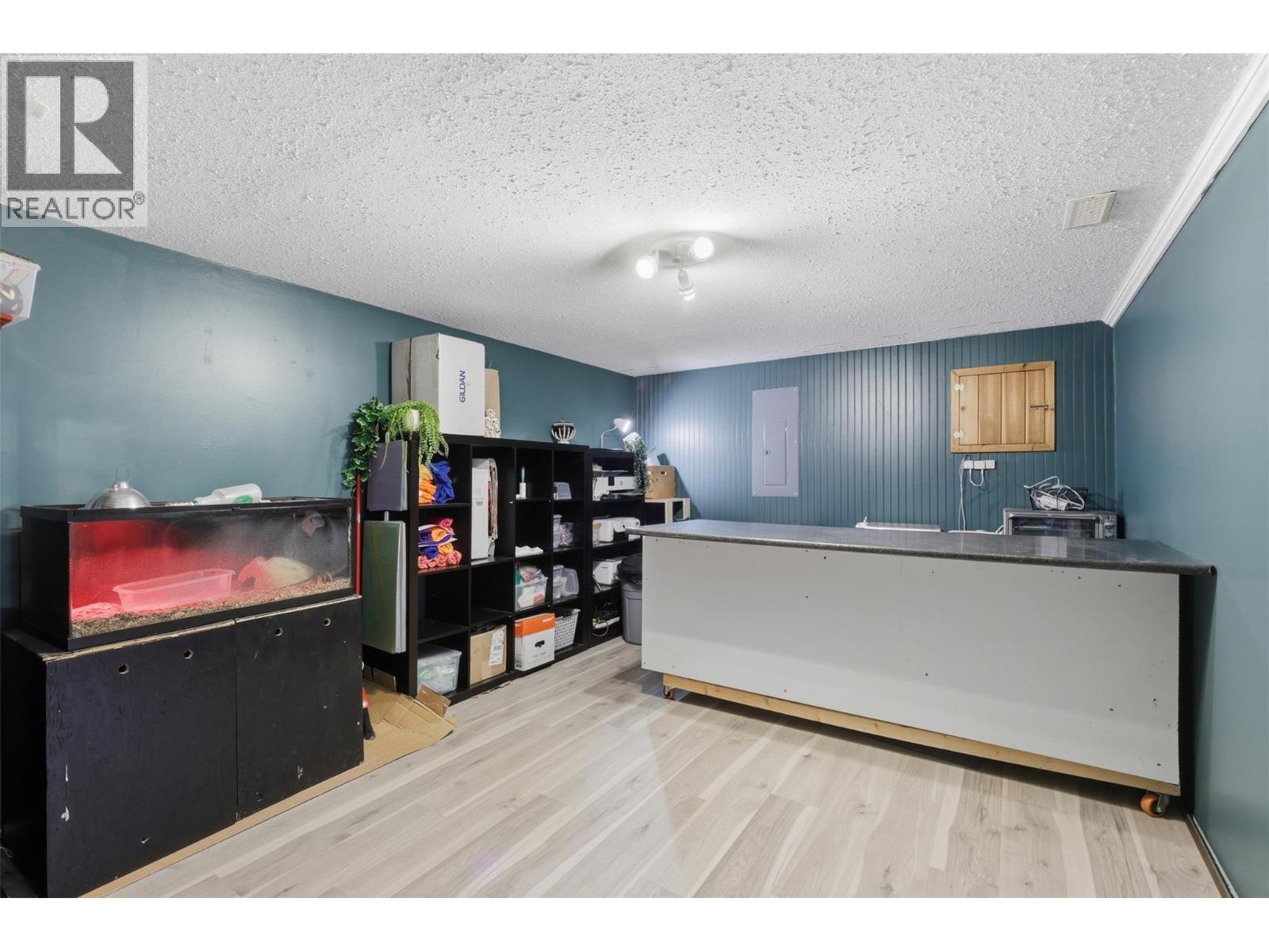 211 Fort Avenue - 16
