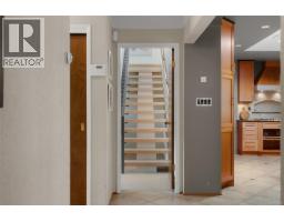 1680 Ash Rd, Saanich, BC V5C4B3 Photo 24