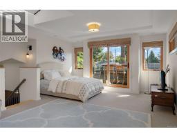 1680 Ash Rd, Saanich, BC V5C4B3 Photo 25