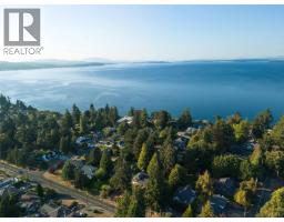 1680 Ash Rd, Saanich, BC V5C4B3 Photo 48