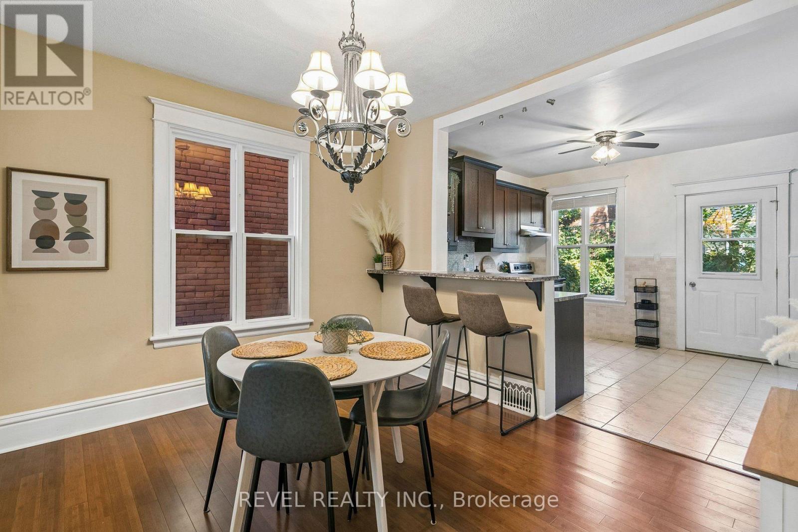 36 HOLTON AVENUE N - 13