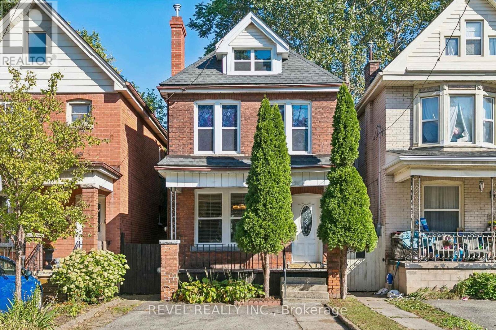 36 Holton Avenue North, Hamilton, ON photo 3