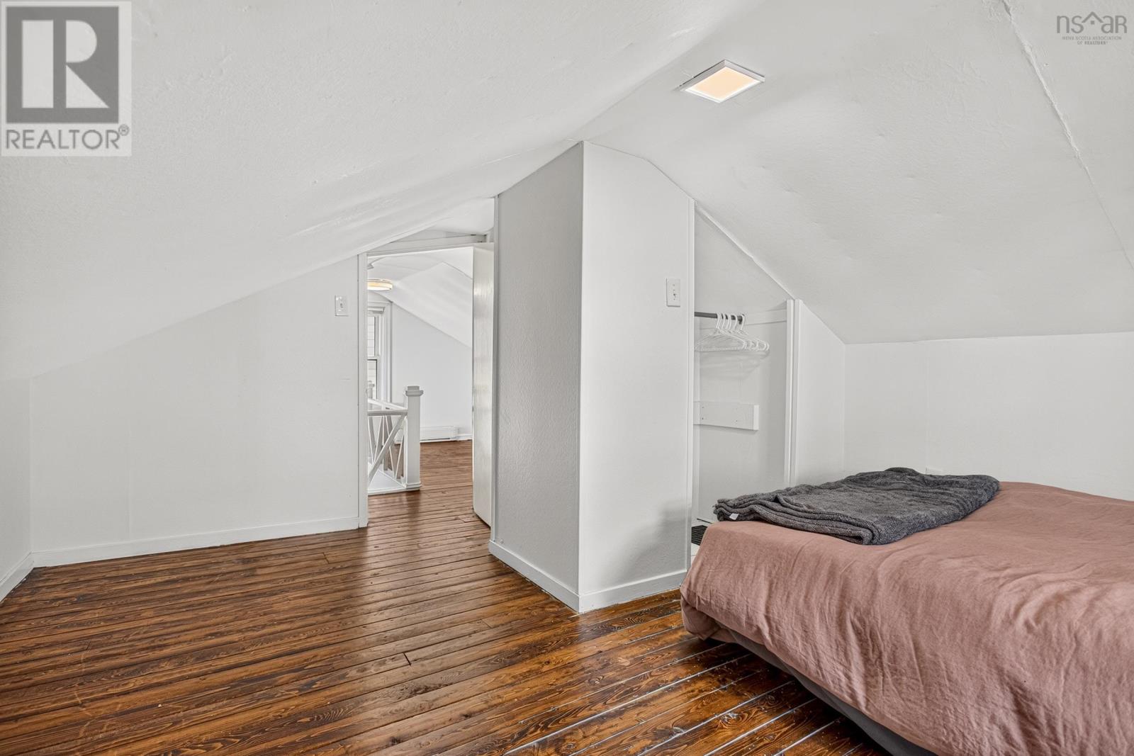 5385/87 Glebe Street - 9