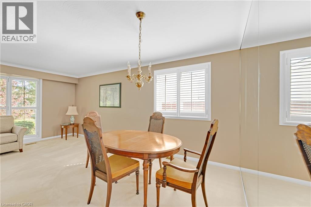 588 LOUISE Drive - 14