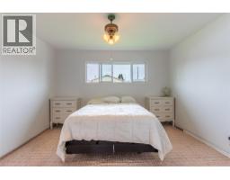 Bedroom - 690 Alberni Avenue, Kamloops, BC V2B1T1 Photo 11