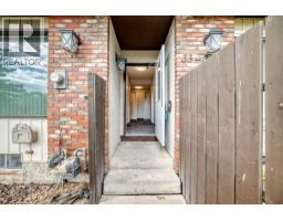 33, 175 Manora Place - photo 4