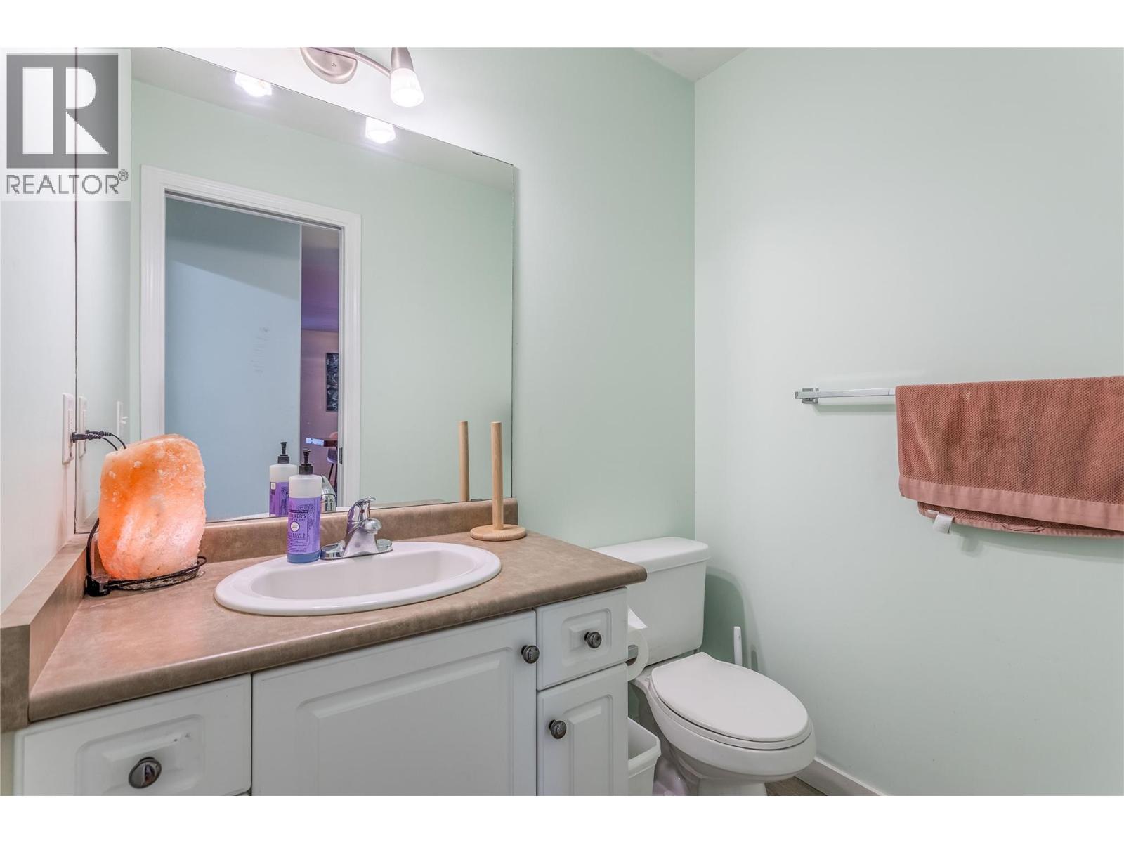 705 Stoltz Court, Kelowna