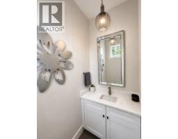1922 Glen Gary Drive, Kamloops, BC V2E1R4 Photo 29