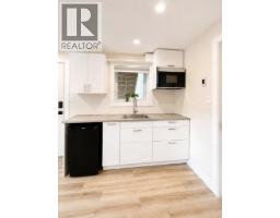 1922 Glen Gary Drive, Kamloops, BC V2E1R4 Photo 37