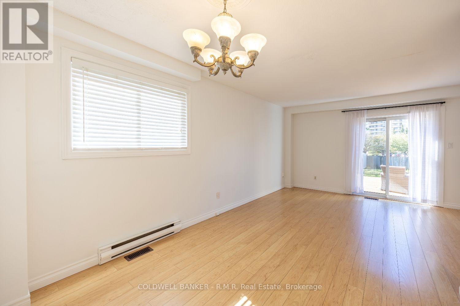 385 Trailridge Crescent, Oshawa, ON photo 6