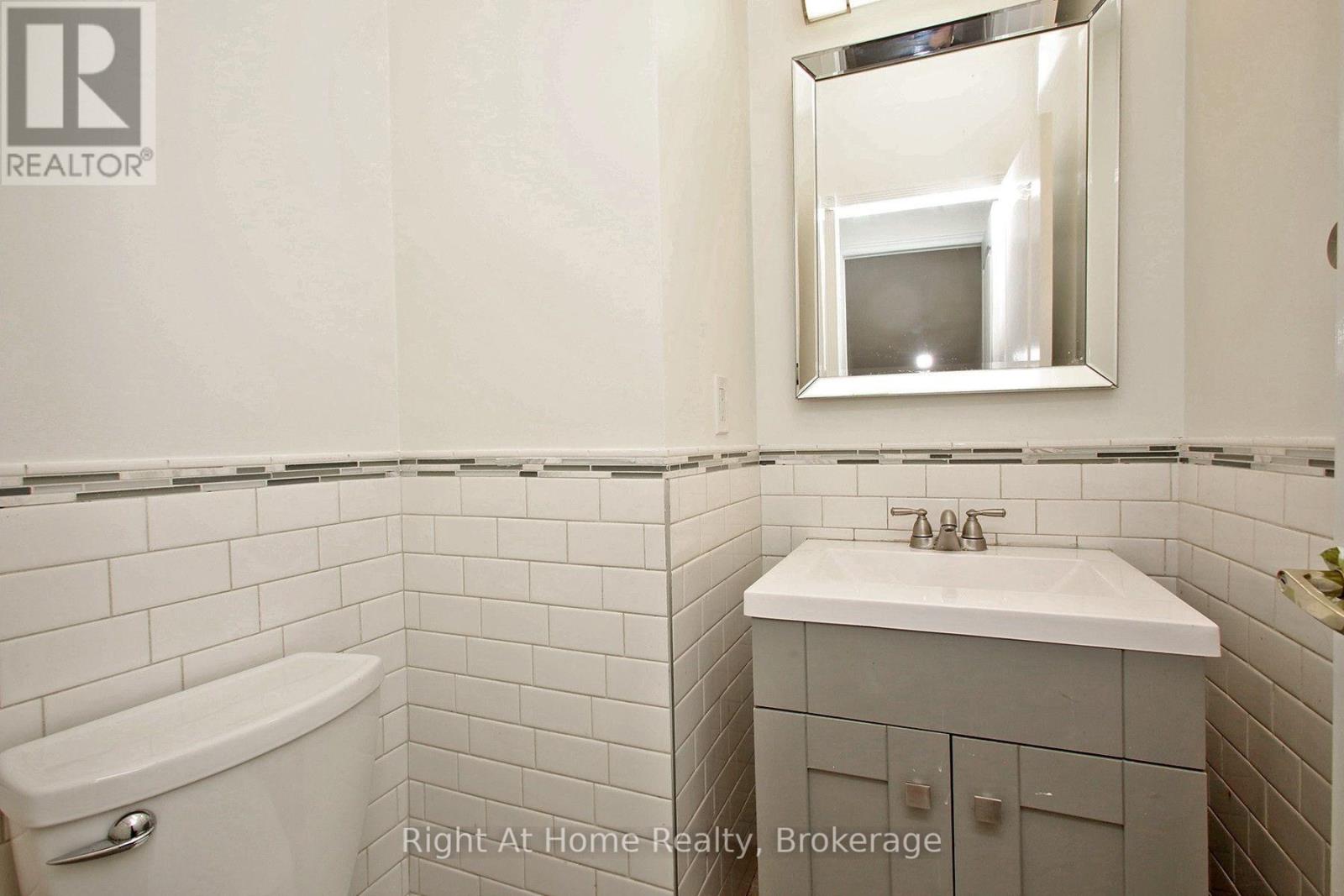181 Fairlane Crescent — photo 25