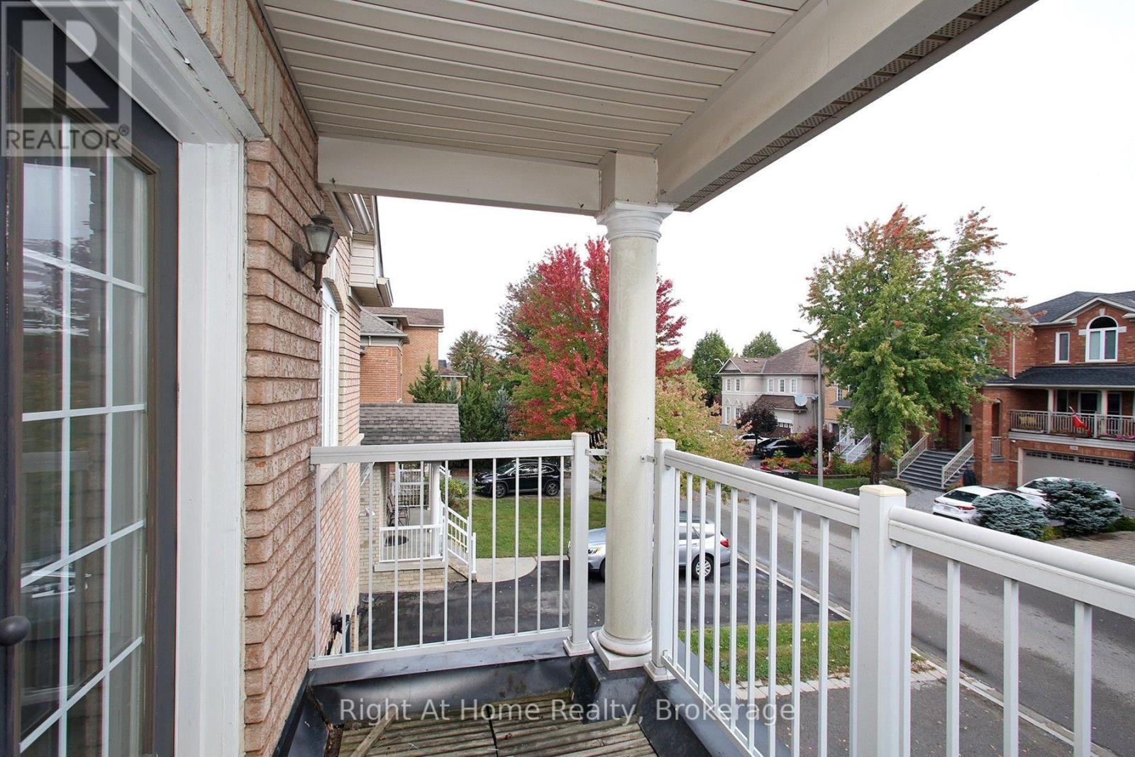 181 Fairlane Crescent — photo 38