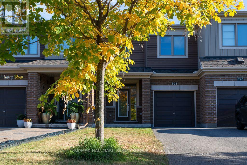 523 THIMBLEBERRY ROW - 1
