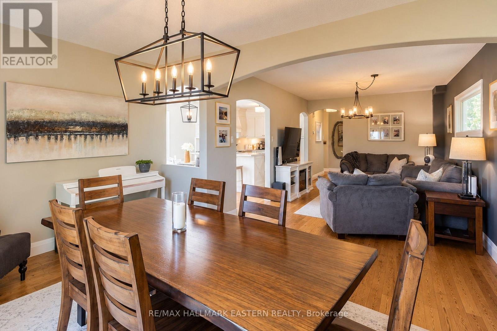 688 TRAILVIEW DRIVE - 10