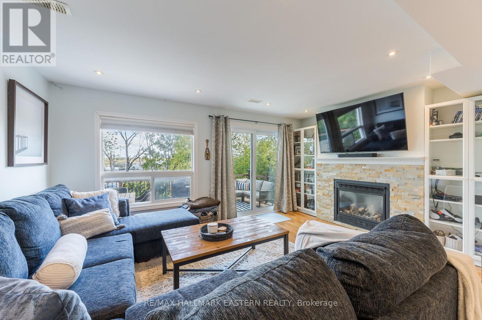 688 Trailview Drive, Peterborough, ON photo 33