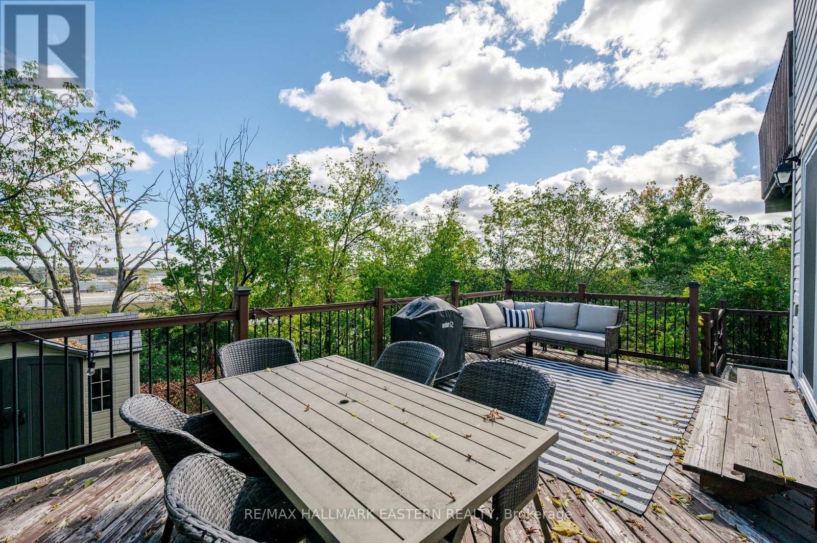 688 Trailview Drive, Peterborough, ON photo 38