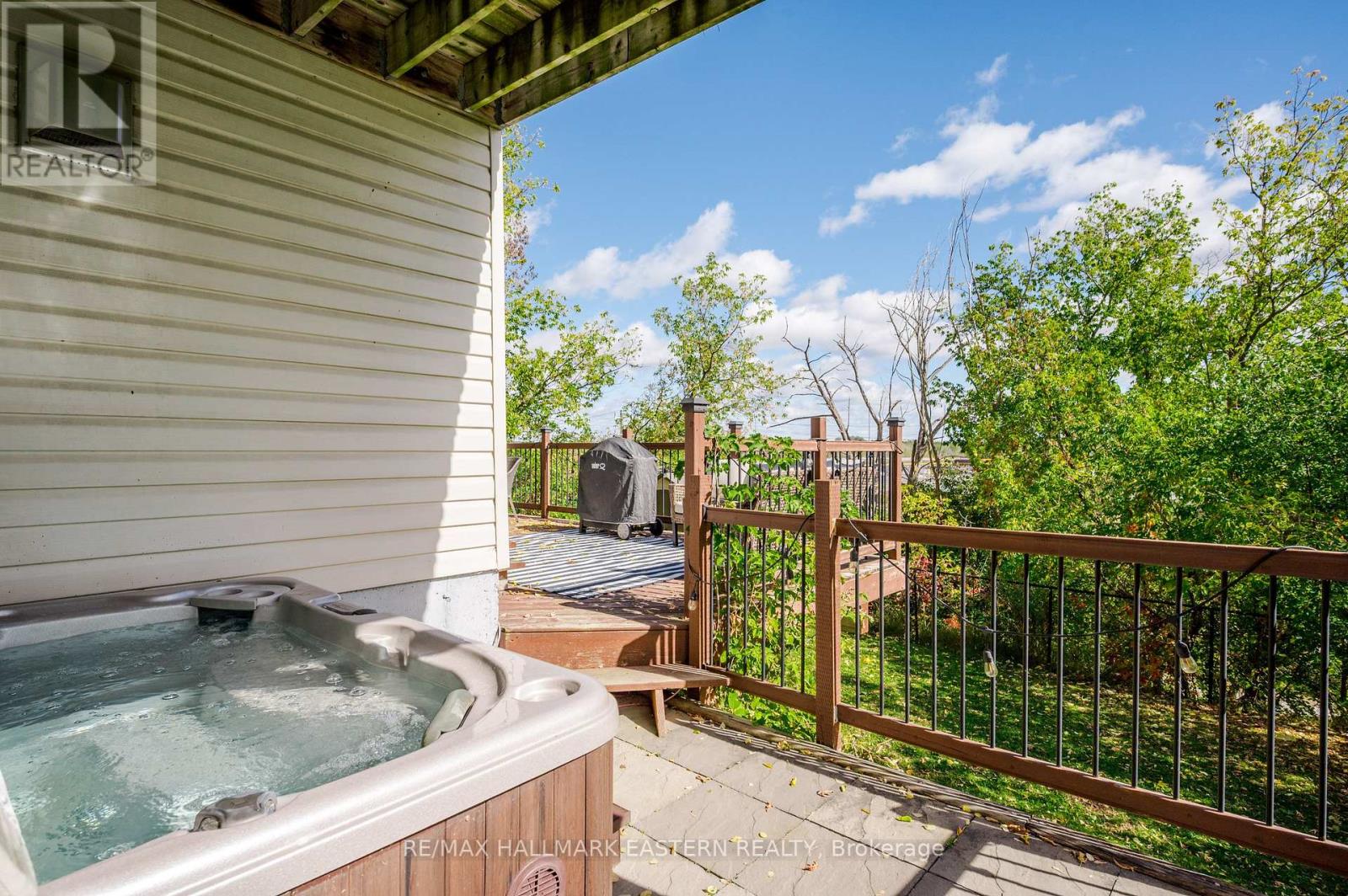 688 Trailview Drive, Peterborough, ON photo 39