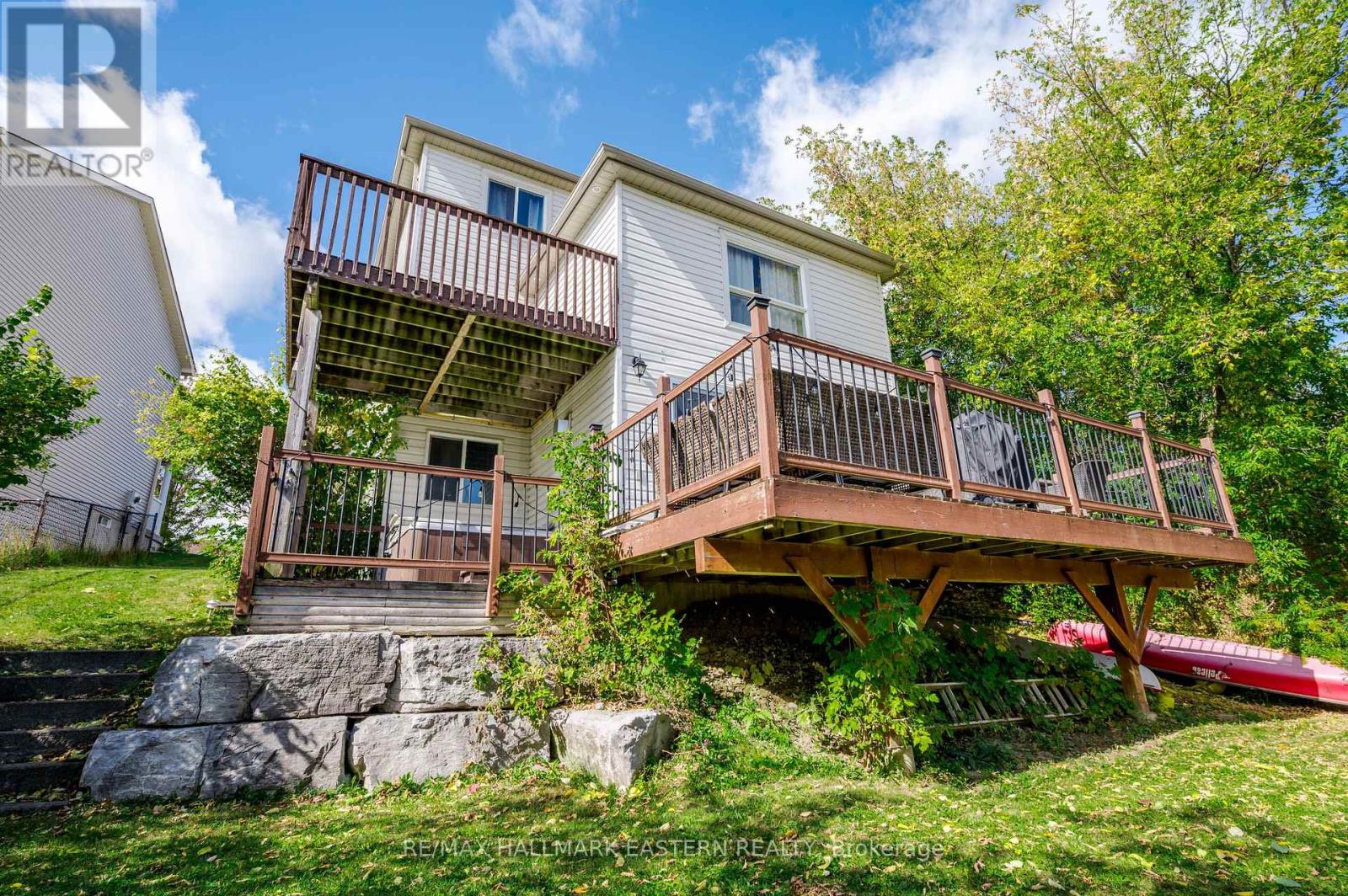 688 Trailview Drive, Peterborough, ON photo 43