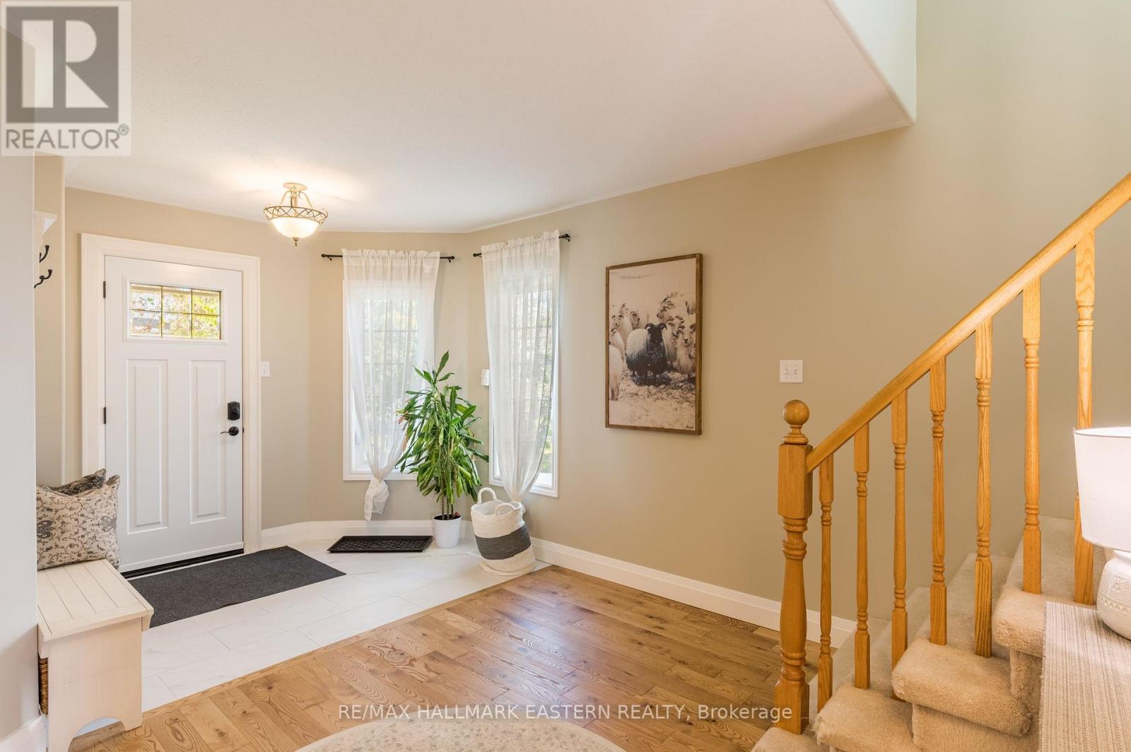 688 Trailview Drive, Peterborough, ON photo 5