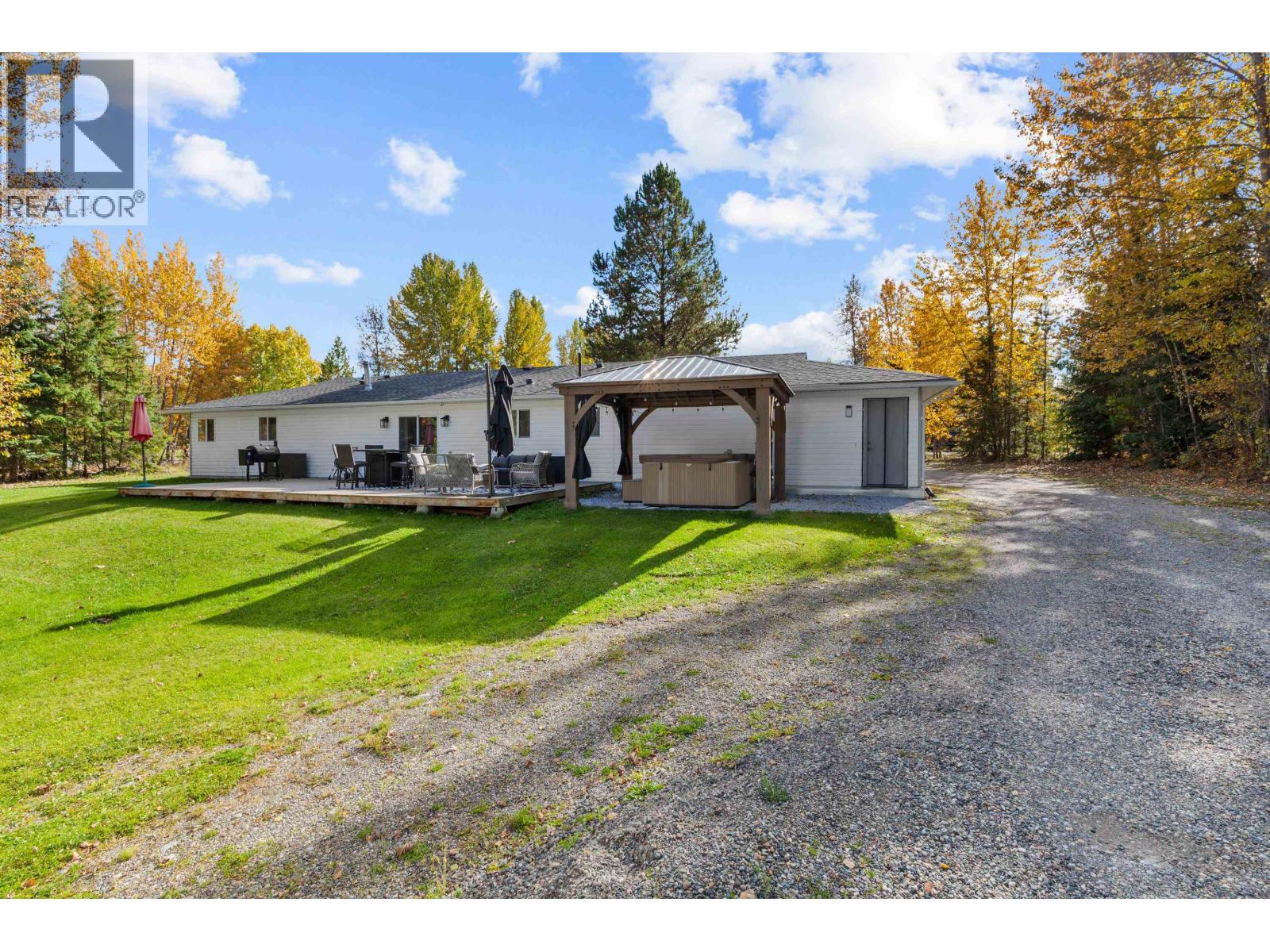 Kitchen of 6270 DAVE ROAD · Prince George, BC