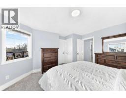 Family room - 380 Taradale Drive Ne, Calgary, AB T3J4S2 Photo 14