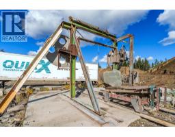 6105 Little Fort 24 Highway, Lone Butte, BC V0K1X0 Photo 12