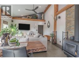 6105 Little Fort 24 Highway, Lone Butte, BC V0K1X0 Photo 18