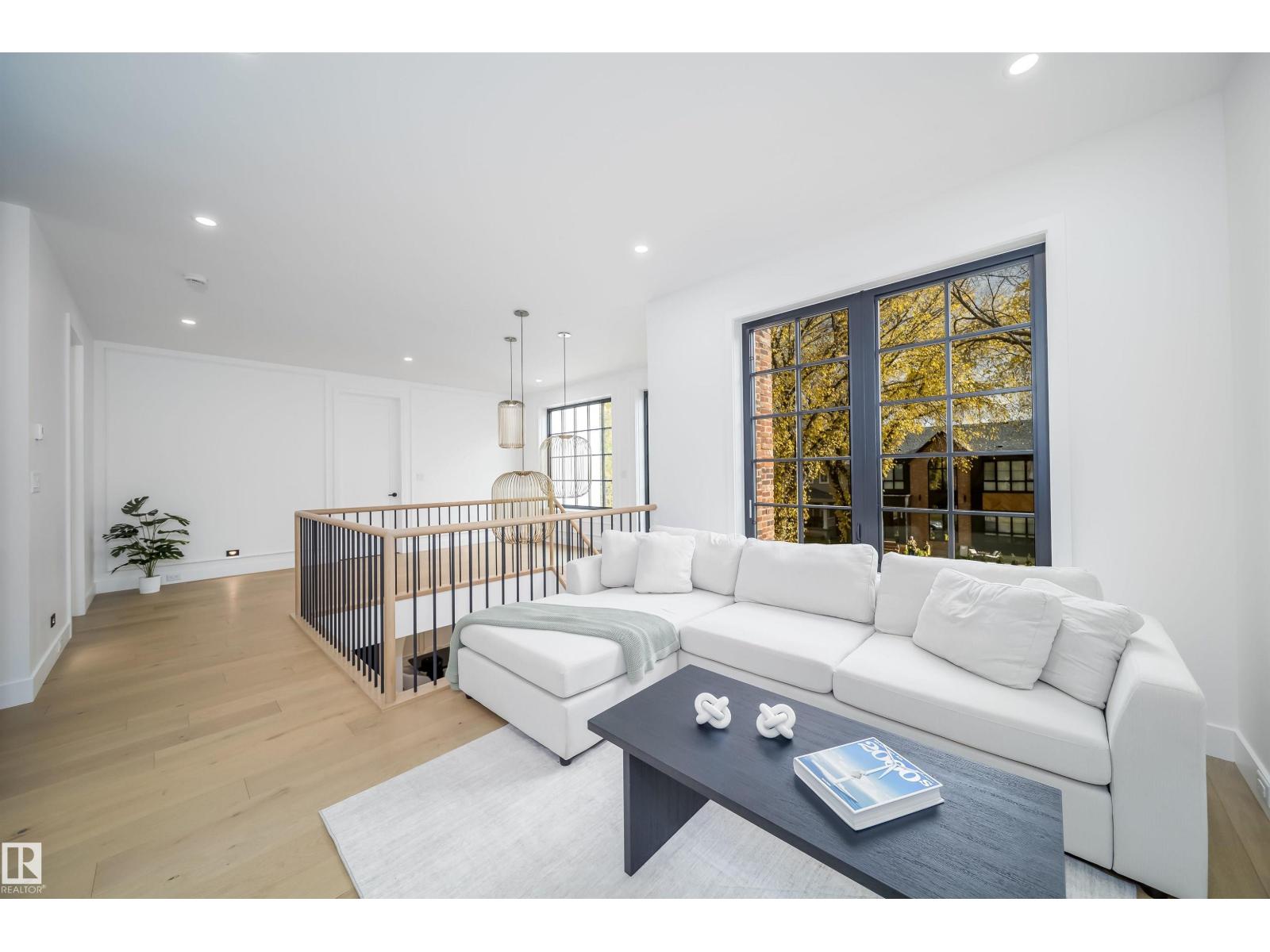 10414 134 ST NW - 42