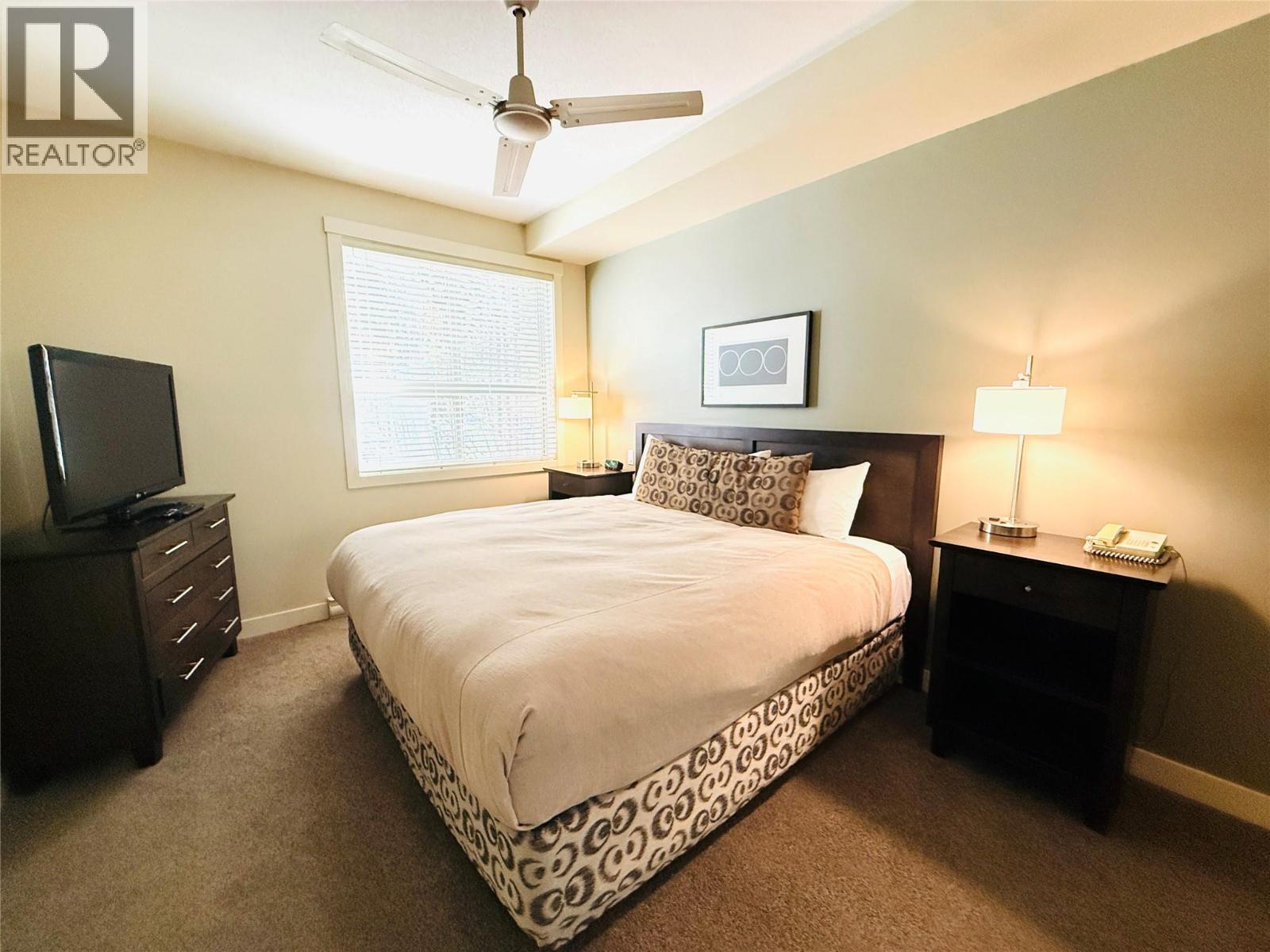 #215 D 2049 SUMMIT Drive - Image 20