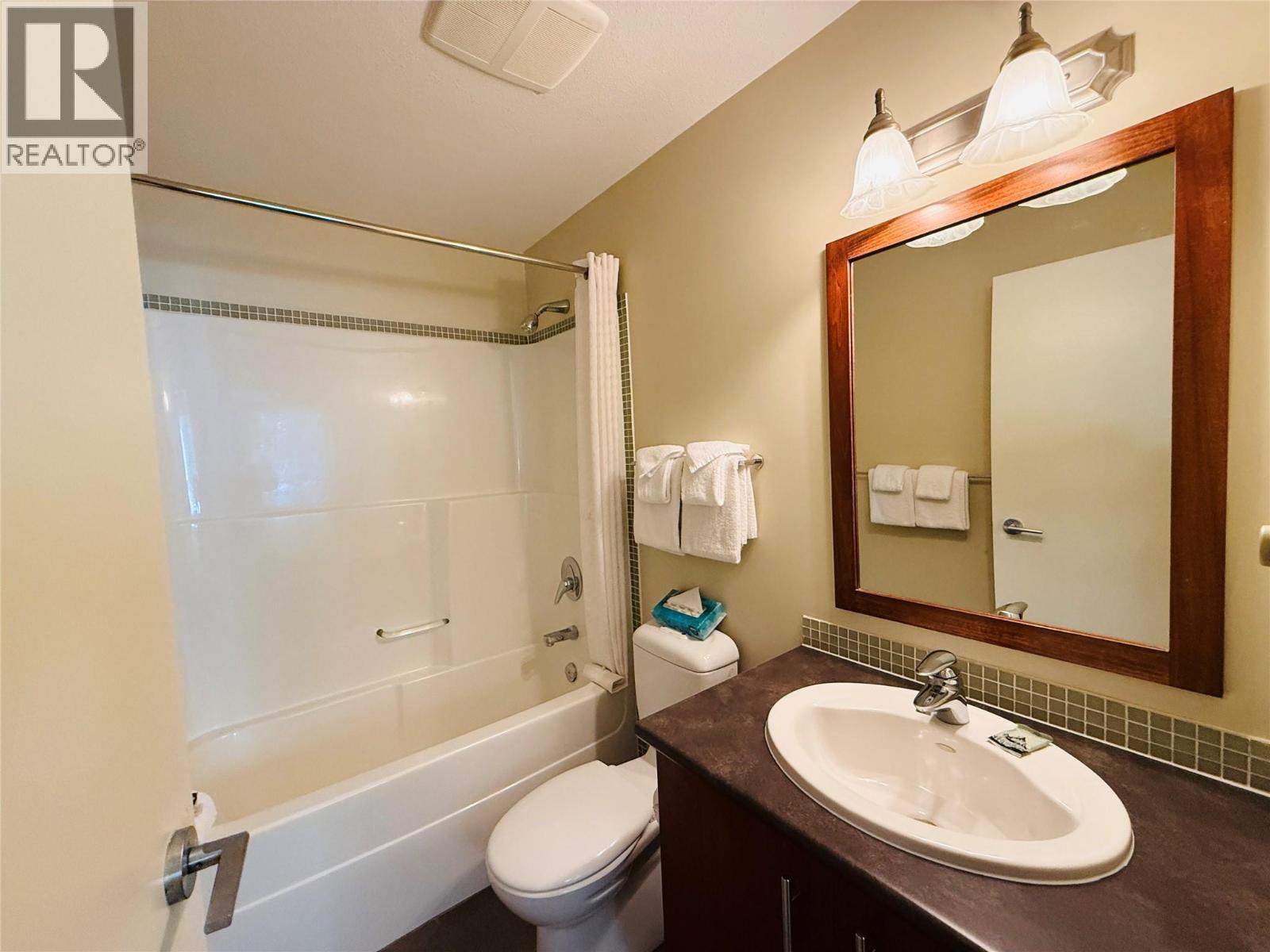 #215 D 2049 SUMMIT Drive - Image 22