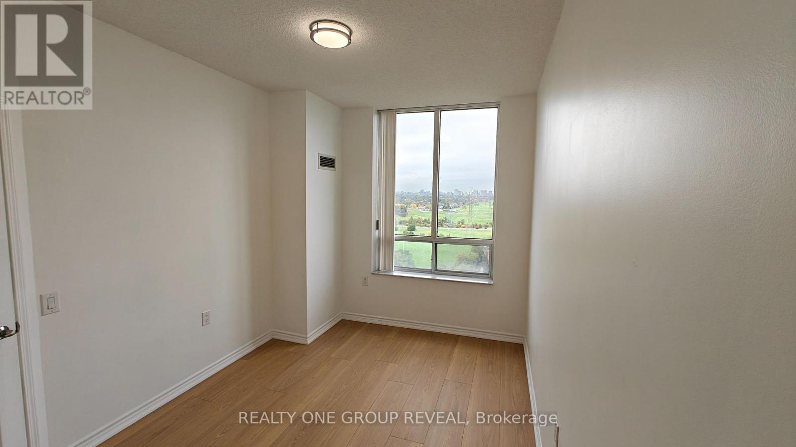 #PH10 3088 KENNEDY ROAD - 21