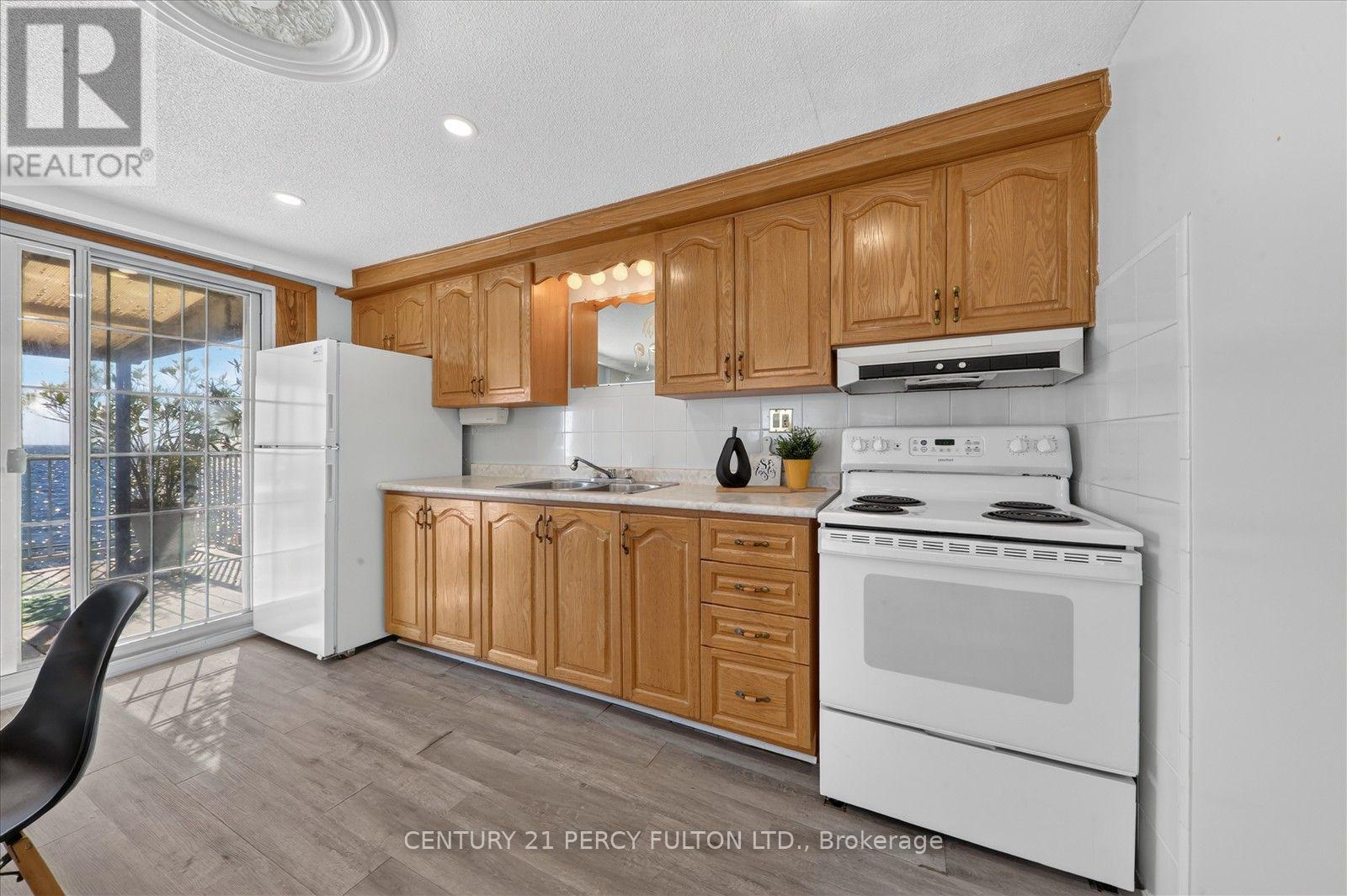 135 Cedar Crest Beach Road, Clarington, ON photo 30