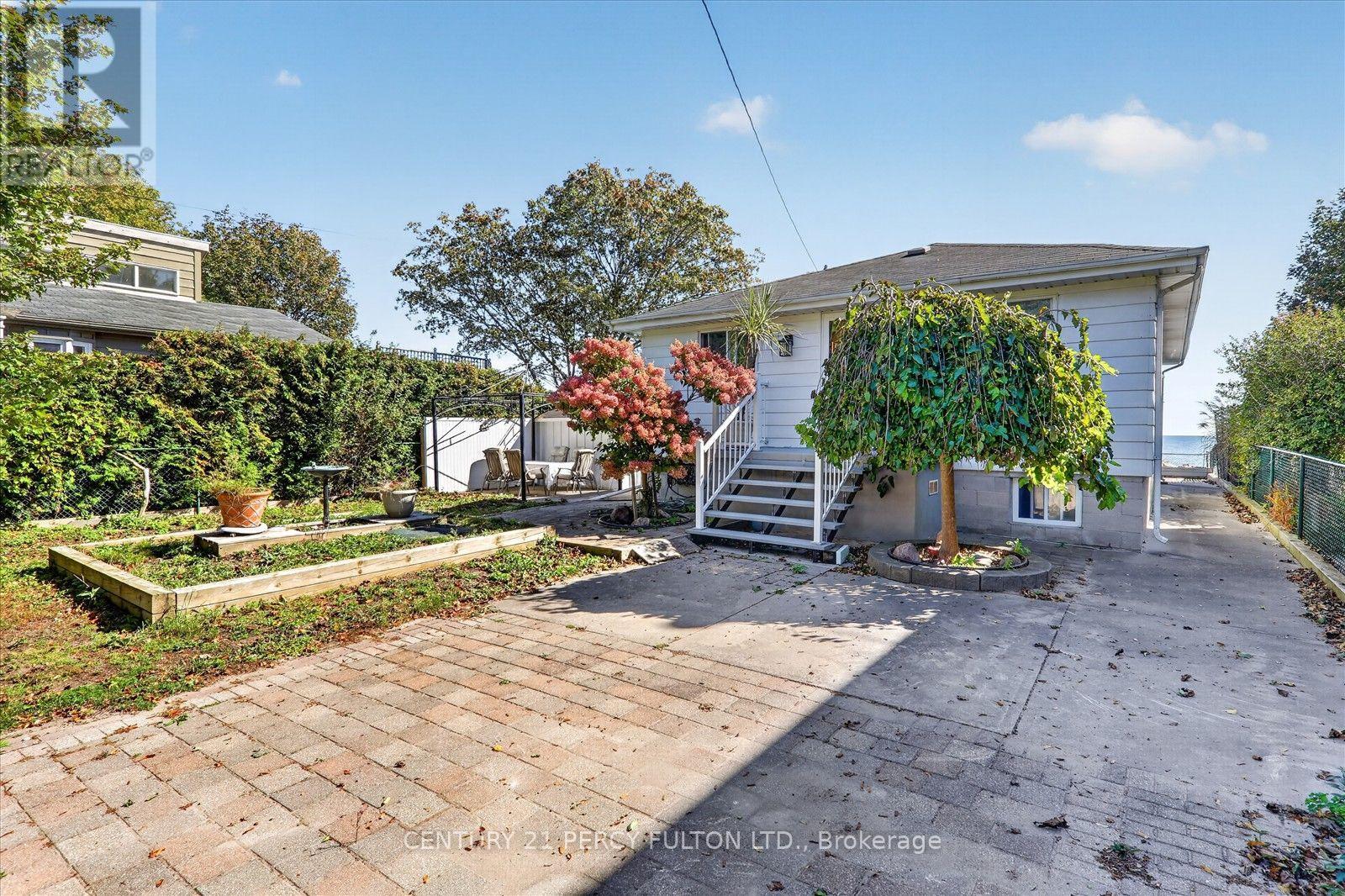 135 Cedar Crest Beach Road, Clarington, ON photo 7