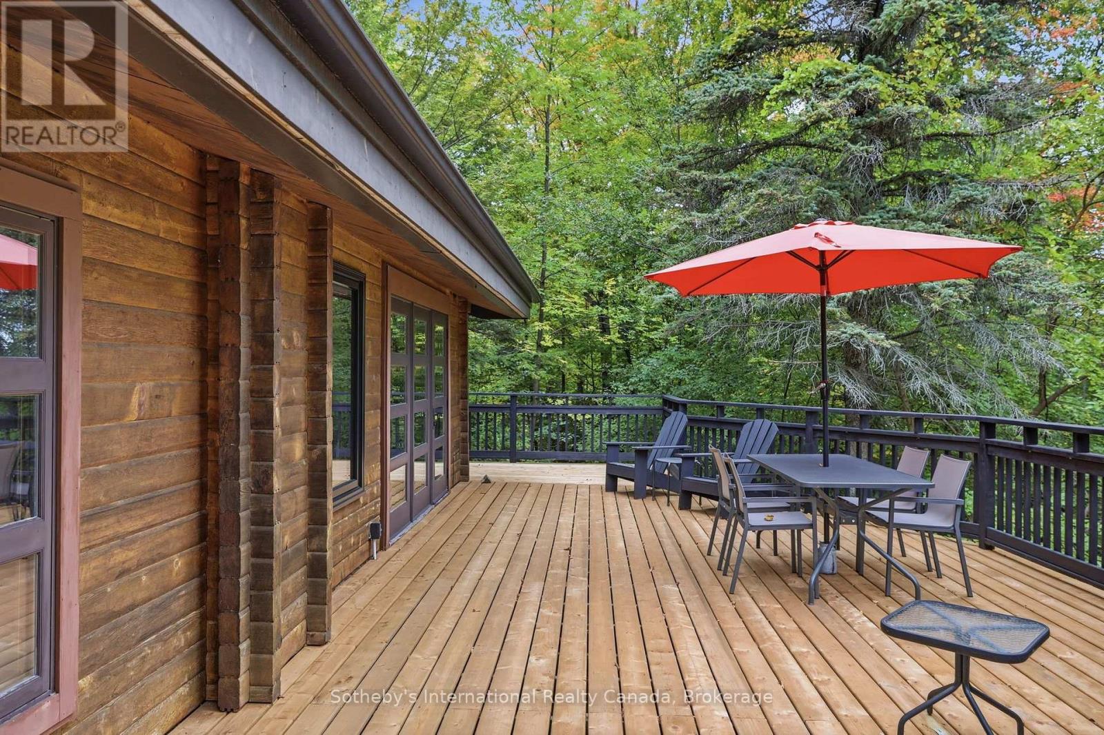 146 CHAMONIX CRESCENT - 31
