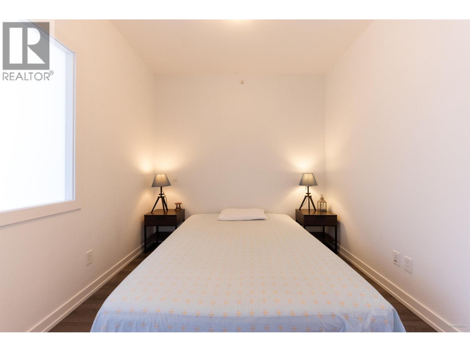 3606 4688 KINGSWAY, Burnaby - Image 1