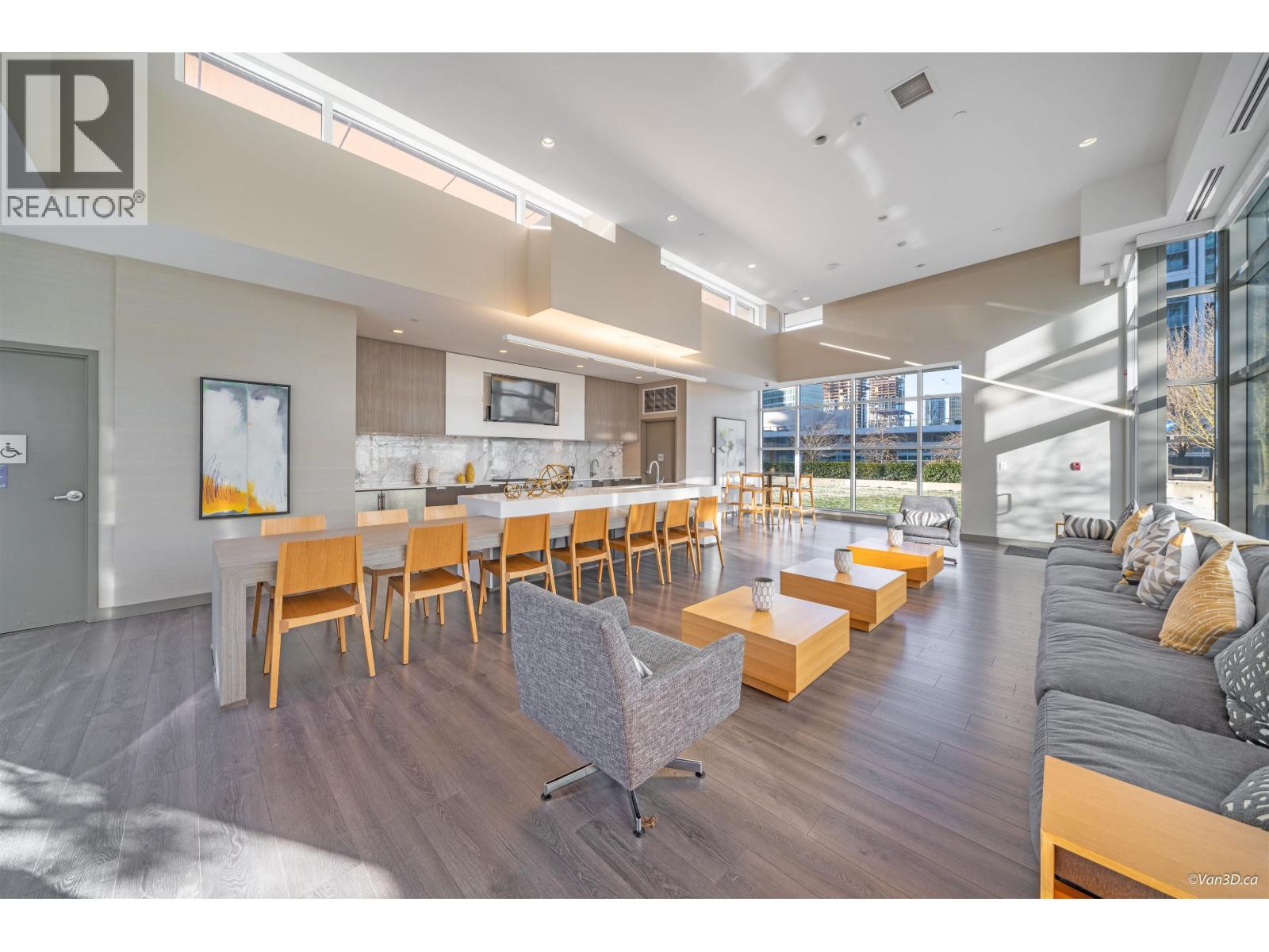3606 4688 KINGSWAY, Burnaby - Image 1