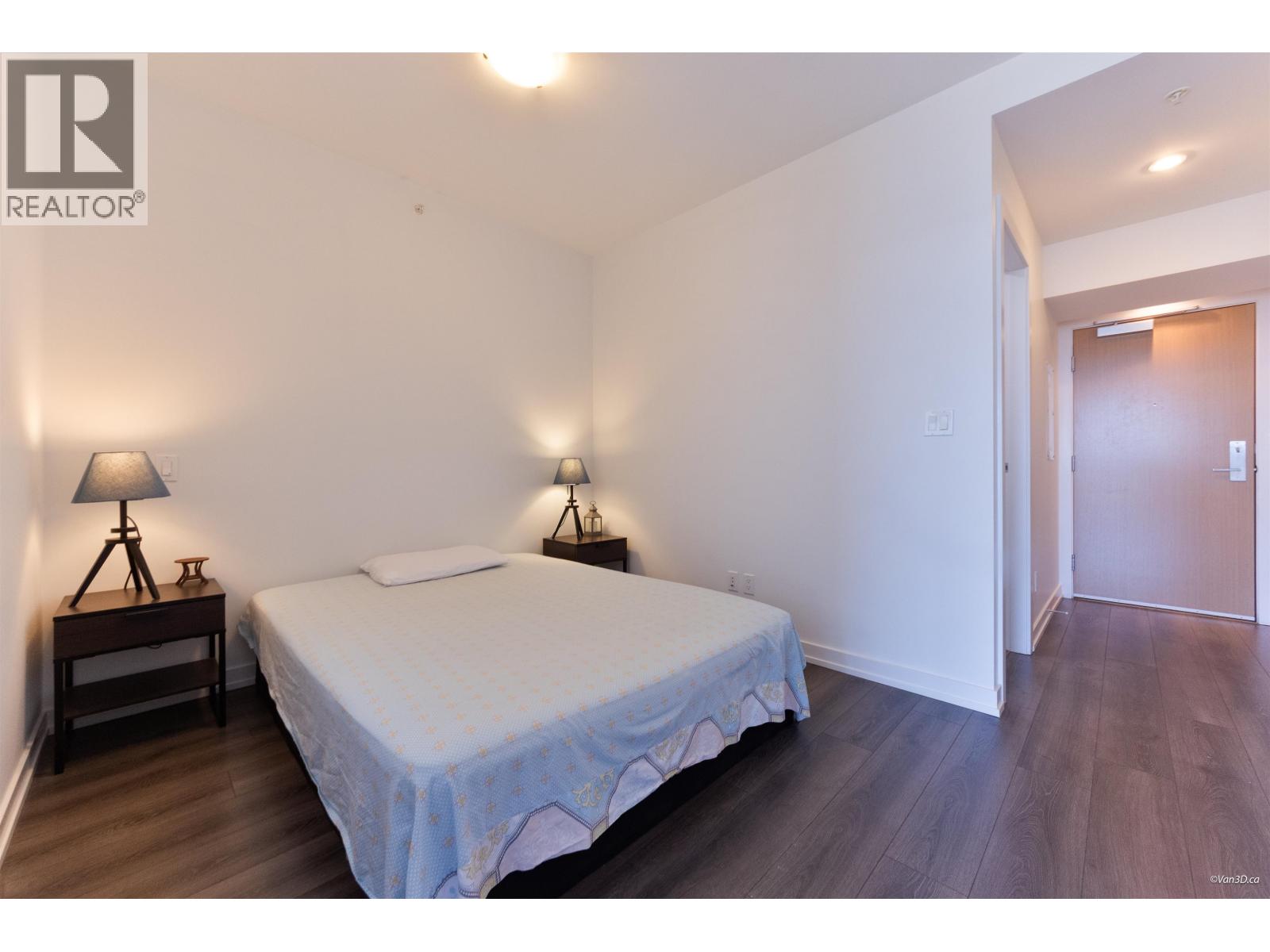 3606 4688 KINGSWAY, Burnaby - Image 1