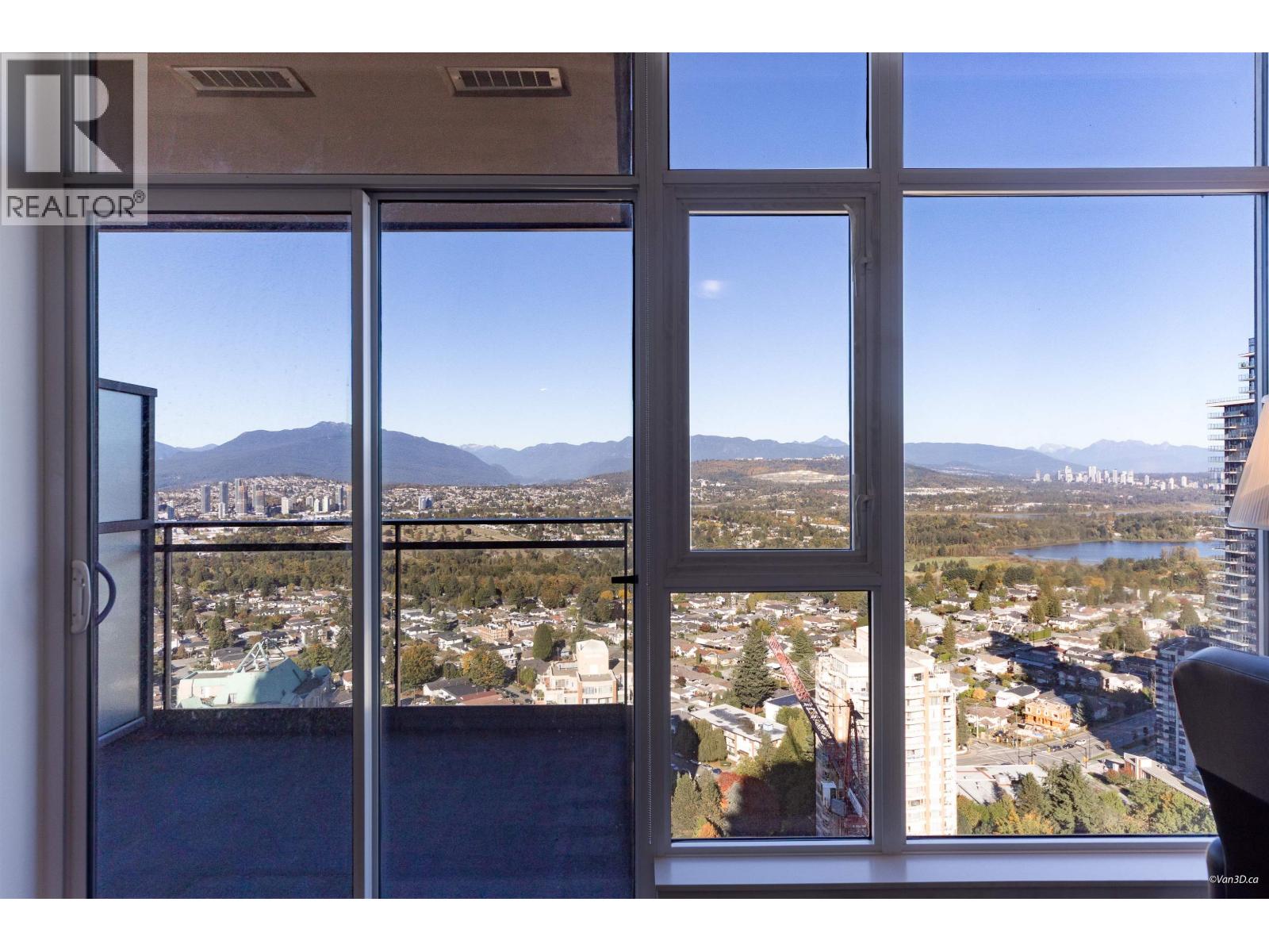 3606 4688 KINGSWAY, Burnaby - Image 1