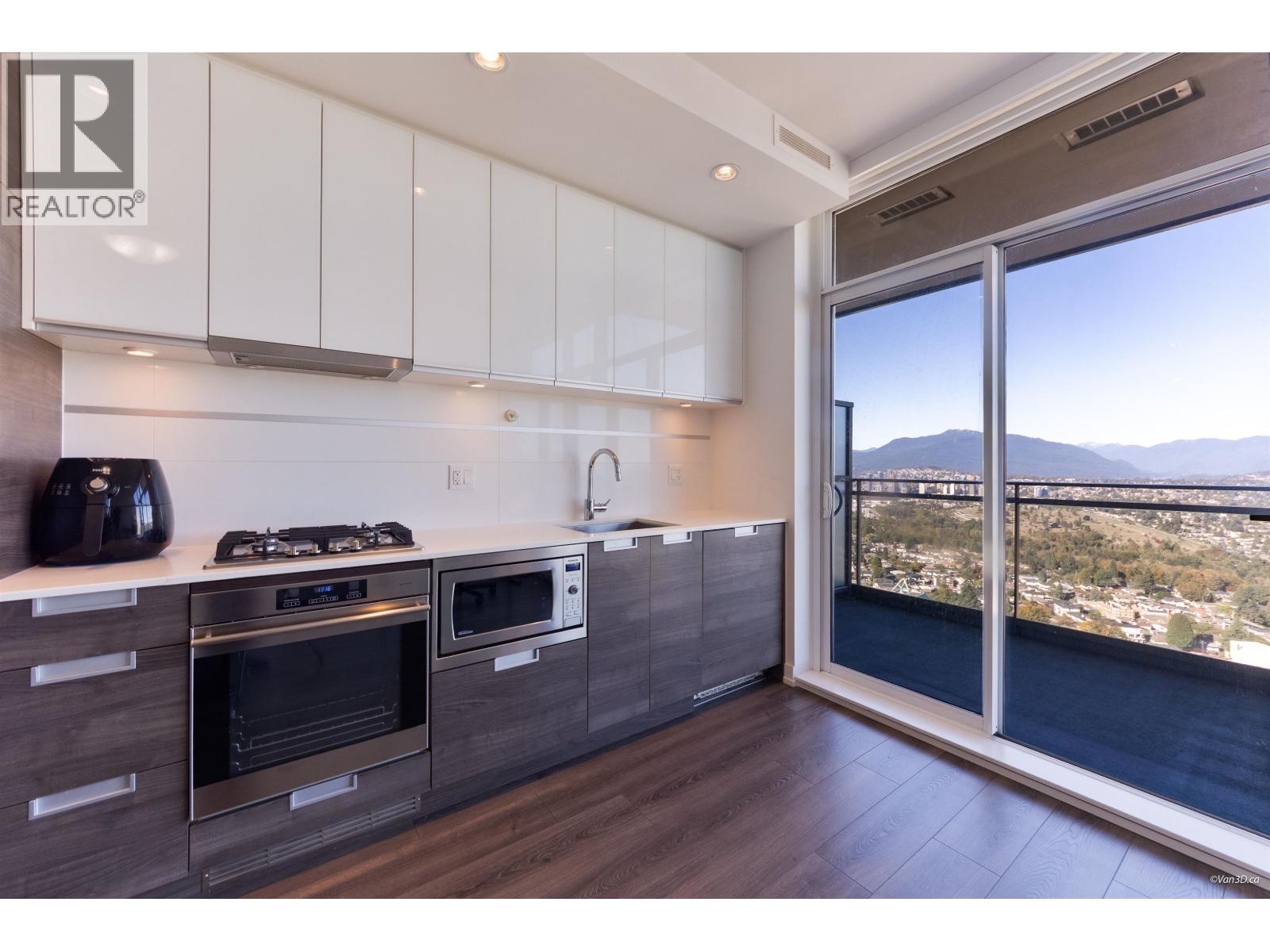 3606 4688 KINGSWAY, Burnaby - Image 1