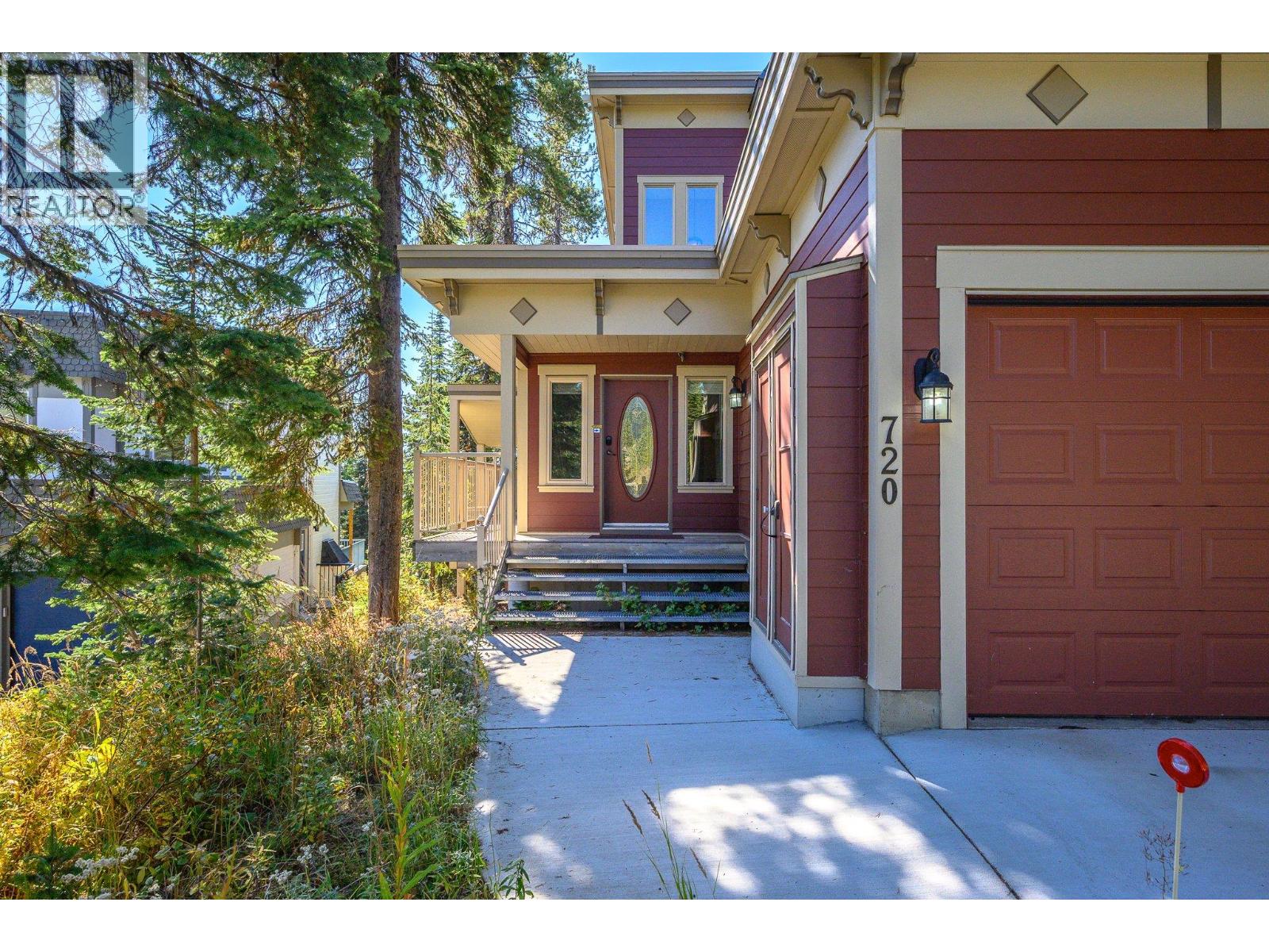 720 Monashee Court, Silver Star British Columbia