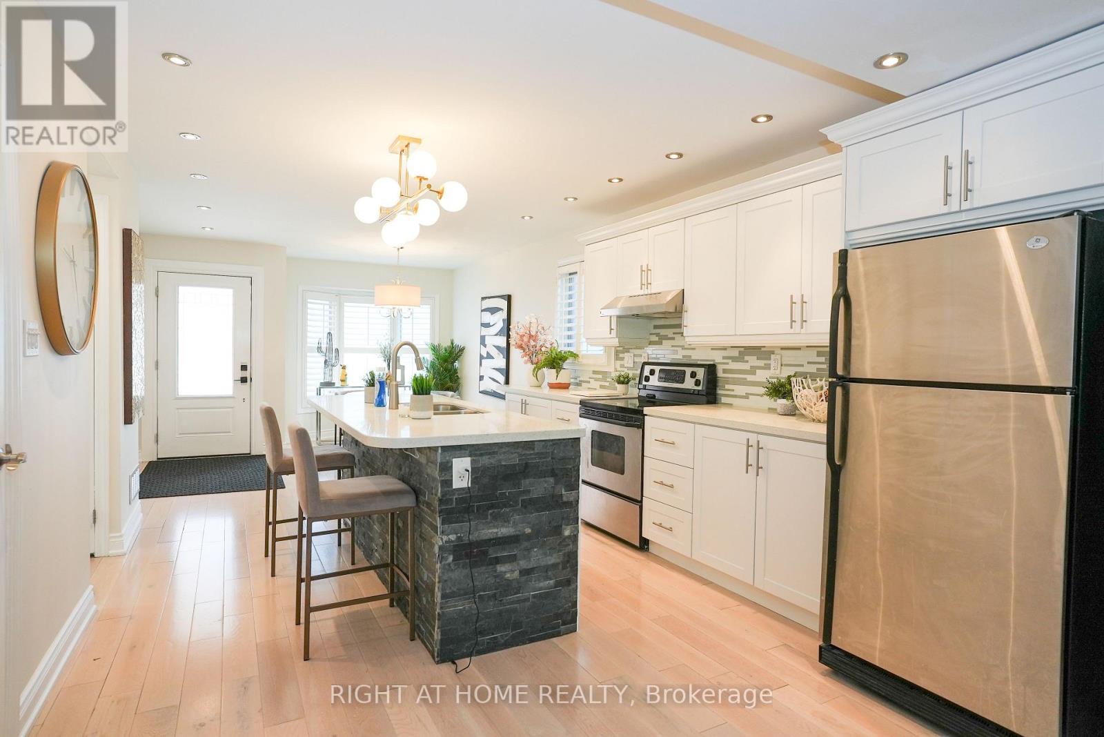 2038 Chrisdon Road, Burlington, ON photo 10