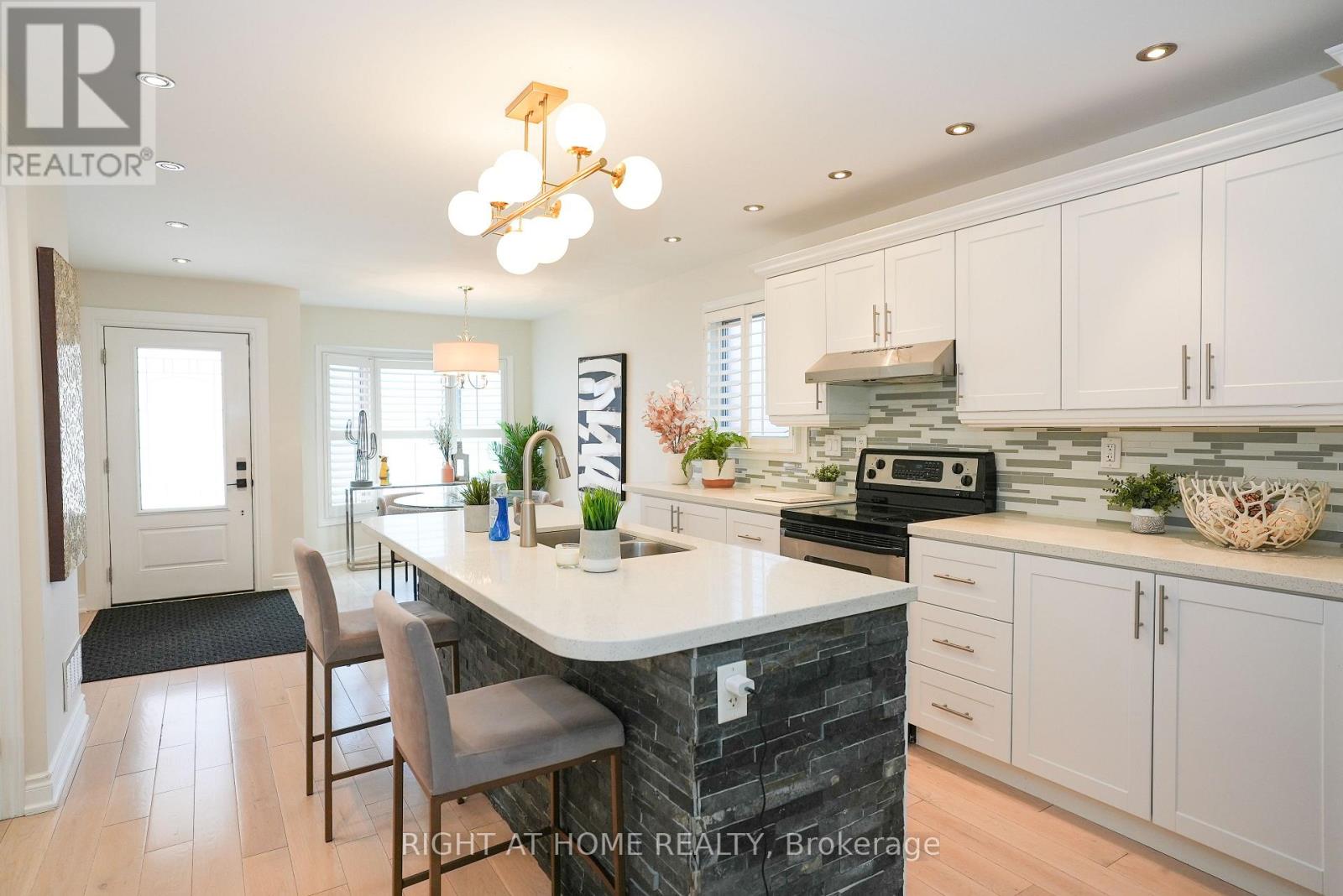 2038 Chrisdon Road, Burlington, ON photo 9