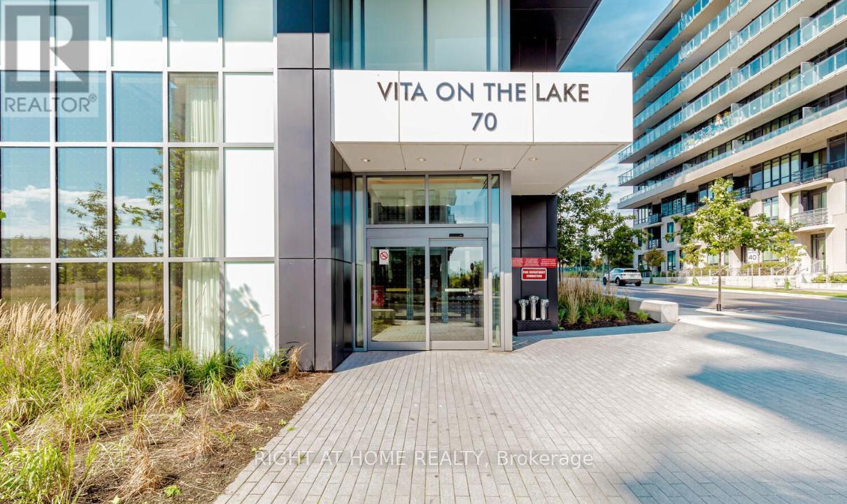 413 - 70 ANNIE CRAIG DRIVE W, Toronto (Mimico) — photo 2