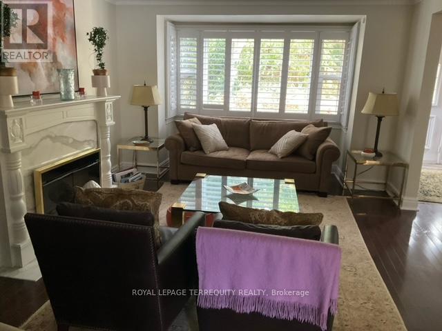 14 Humbercrest Boulevard, Toronto, ON photo 2