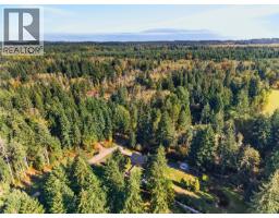 1981 Dzini Rd, Black Creek, BC V9J1H1 Photo 43
