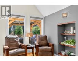 Living room - 1981 Dzini Rd, Black Creek, BC V9J1H1 Photo 6