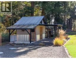 1981 Dzini Rd, Black Creek, BC V9J1H1 Photo 64
