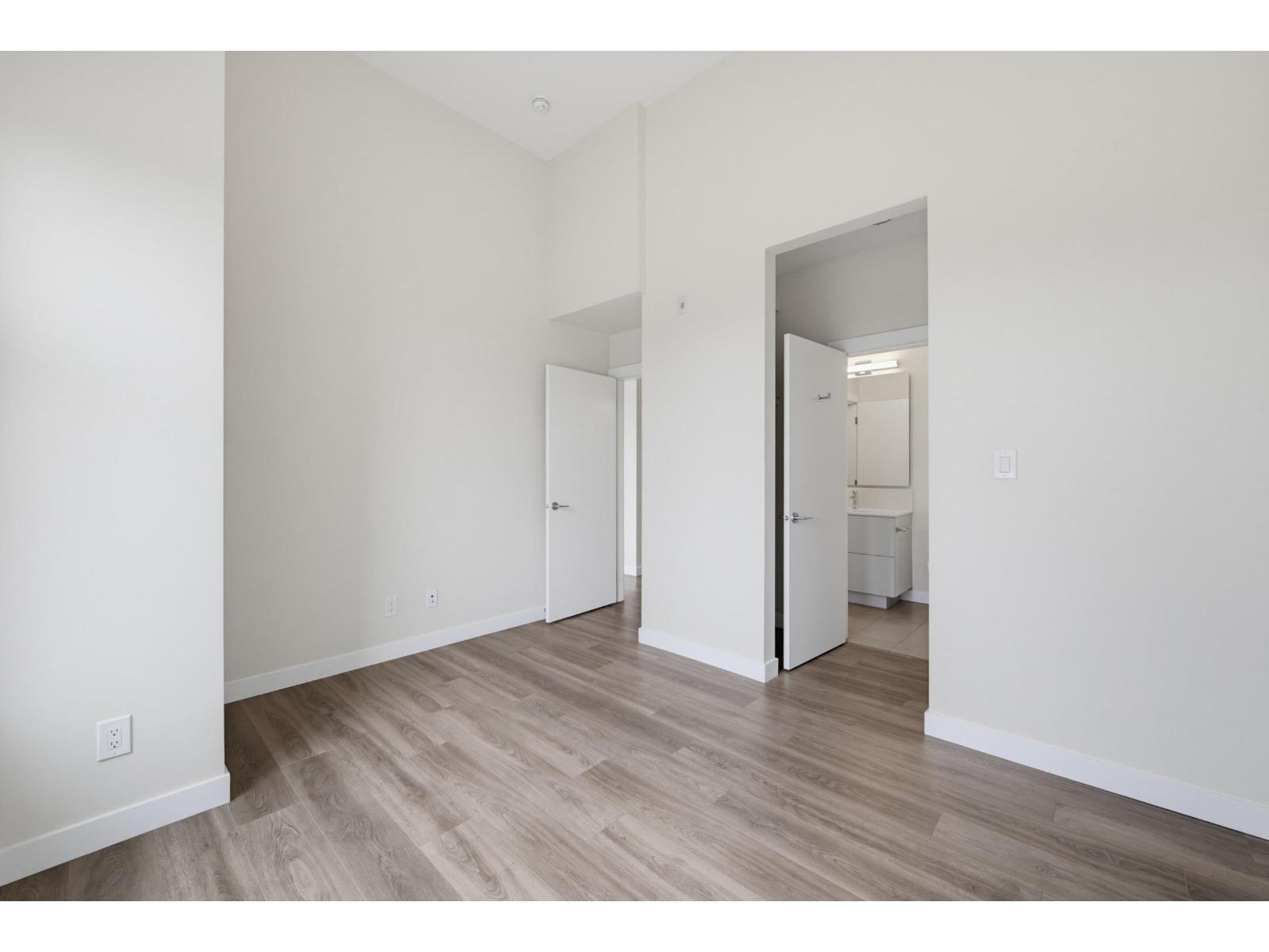 509 10838 WHALLEY BOULEVARD, Surrey