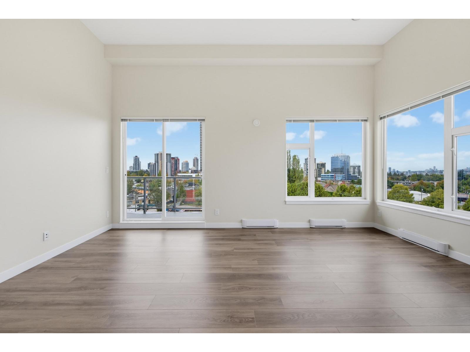 509 10838 WHALLEY BOULEVARD, Surrey